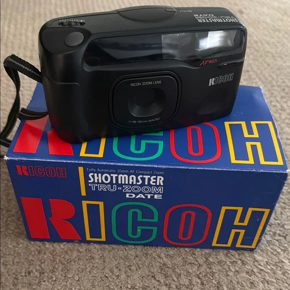 Ricoh Shotmaster Tru-Zoom Date 35mm Camera - Picture 1 of 9